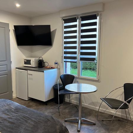 Aux Charmes 1 Bed & Breakfast Isques Luaran gambar