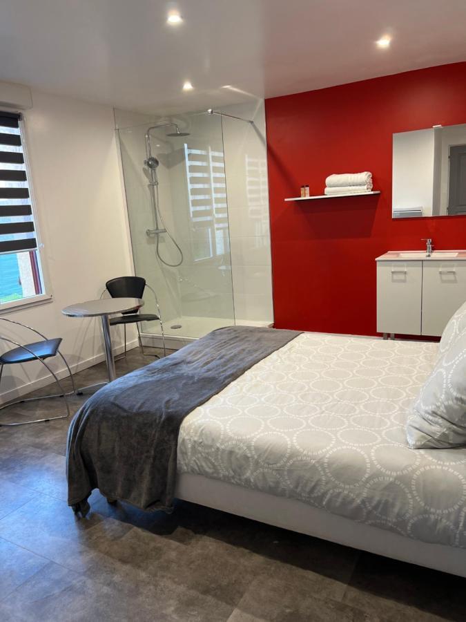Aux Charmes 1 Bed & Breakfast Isques Luaran gambar