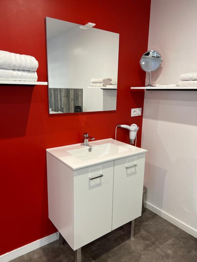 Aux Charmes 1 Bed & Breakfast Isques Luaran gambar