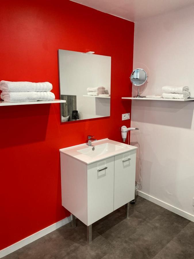 Aux Charmes 1 Bed & Breakfast Isques Luaran gambar