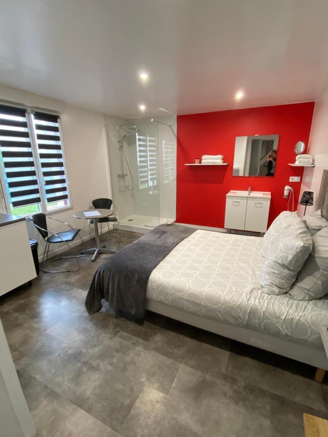 Aux Charmes 1 Bed & Breakfast Isques Luaran gambar