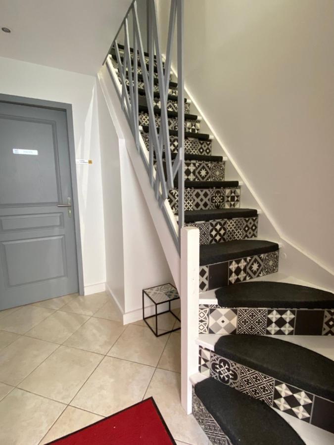 Aux Charmes 1 Bed & Breakfast Isques Luaran gambar